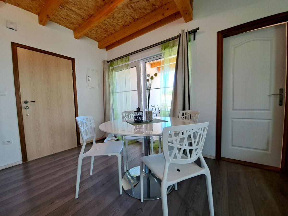 Apartment Oaza Mira Tribalj Kültér fotó