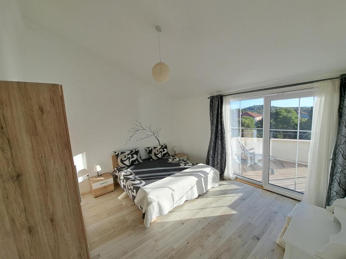 Apartment Oaza Mira Tribalj Kültér fotó